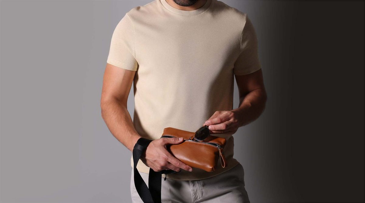 KAKAVY Compact Bum Bag — feature detail 16