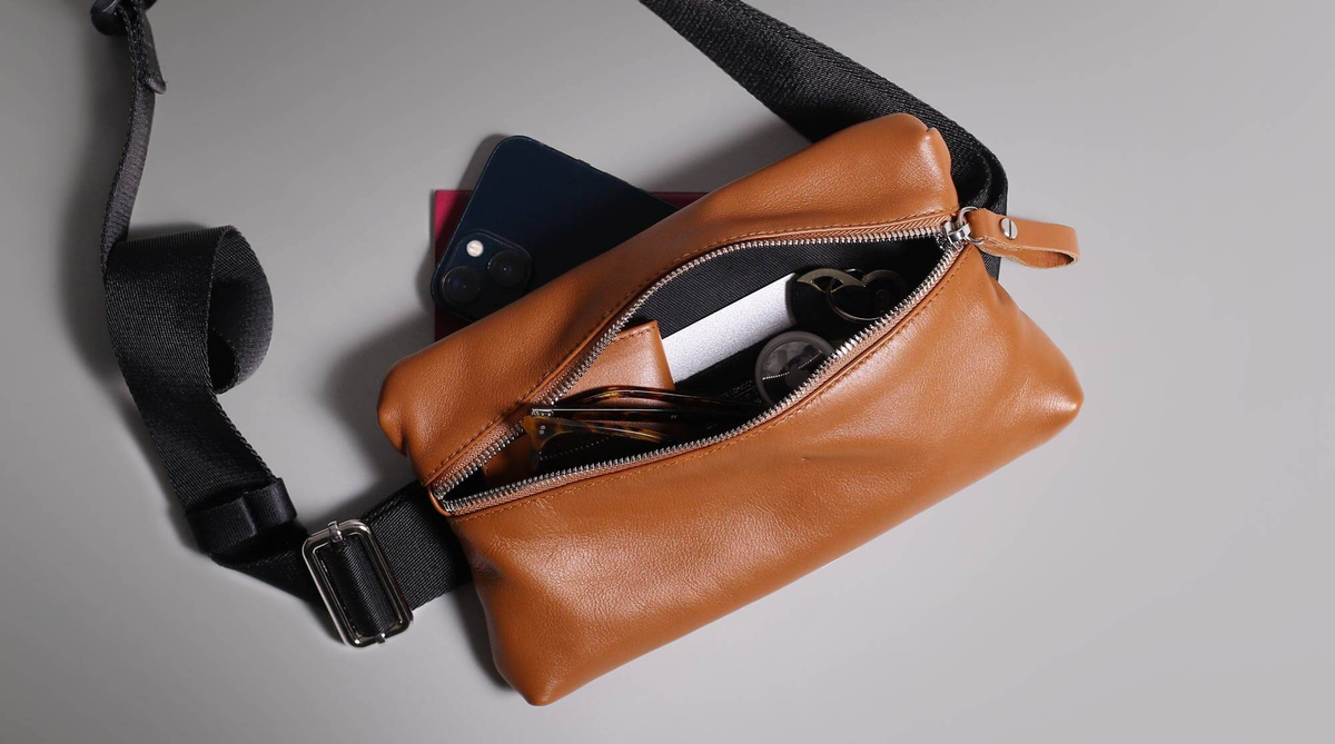 KAKAVY Compact Bum Bag — feature detail 18
