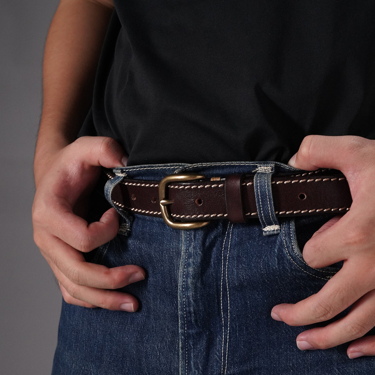 KAKAVY Contrast Stitch Full-Grain Leather Belt - styled detail 2