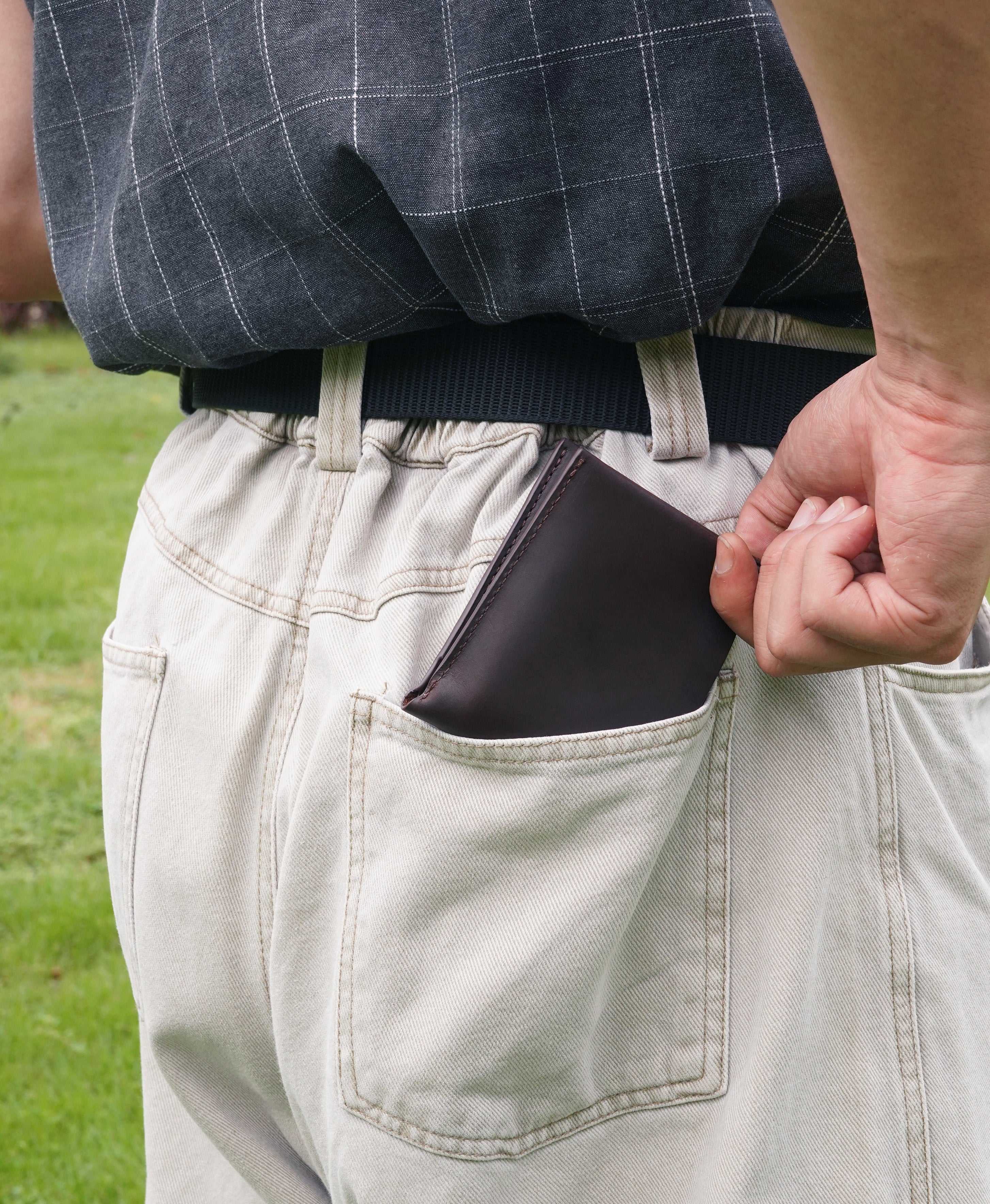 δέρμα full-grain Crazy Horse Bifold Πορτοφόλι