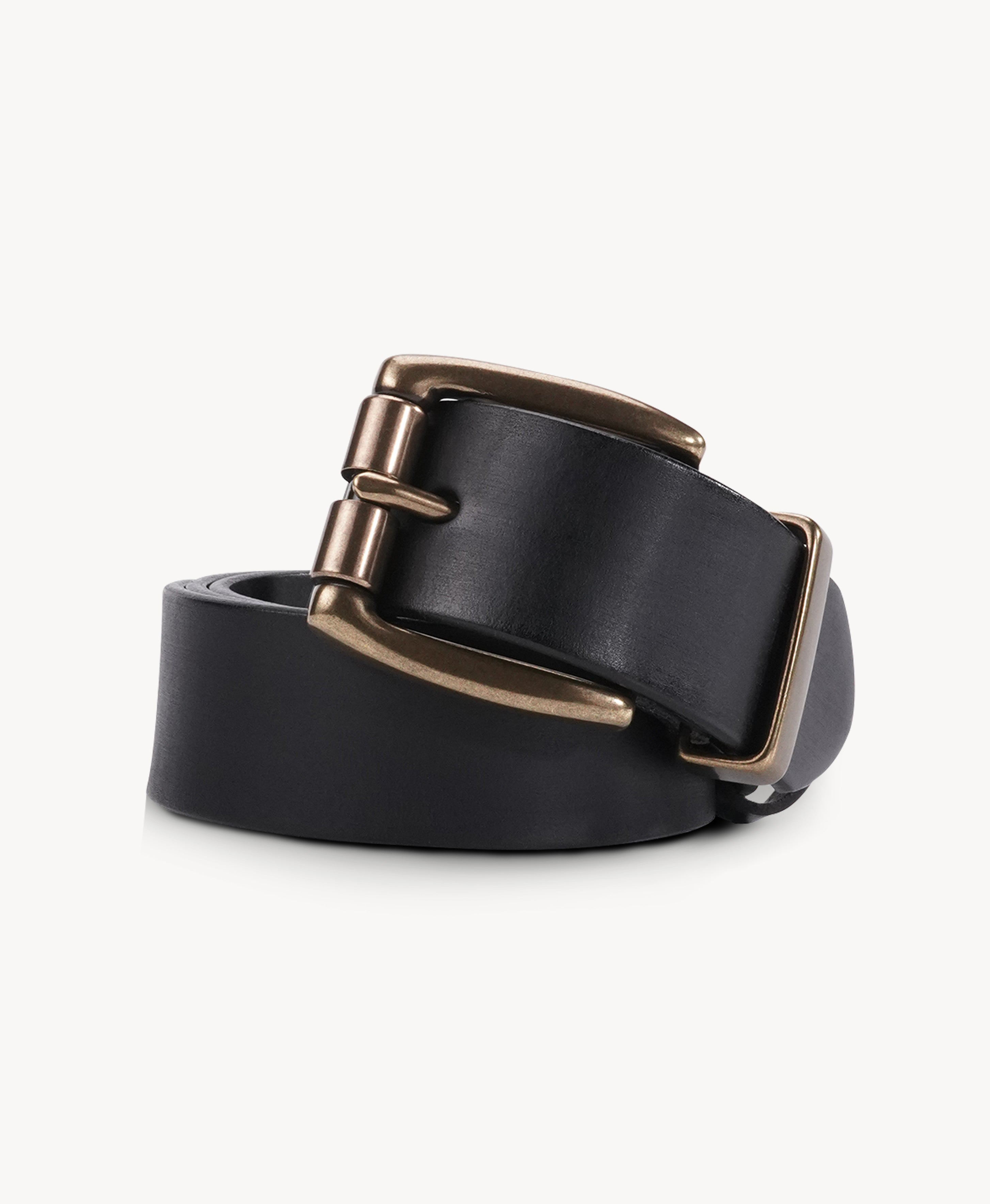 Handmade Cowhide Leather Belt - Black - leather grain detail